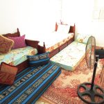 منزل مؤثث ، يبعد * 1 دقيقة مشي * عن البحر ، في المناقع في سلقطة